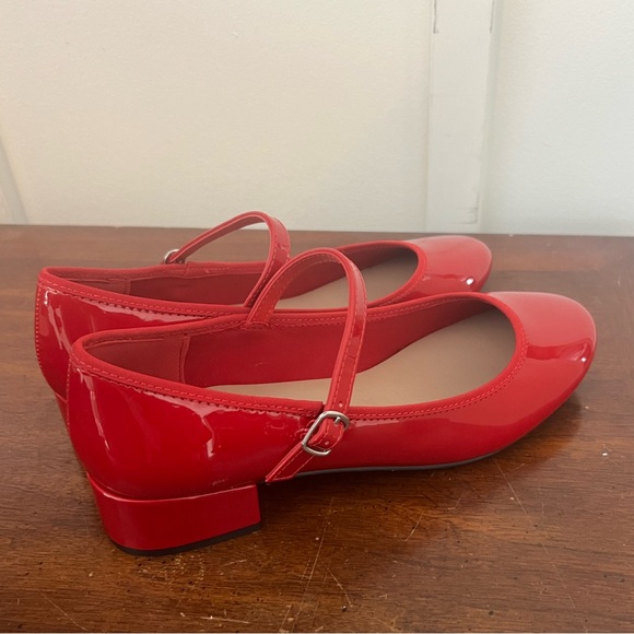 Red Patent Leather Mary Jane Flats size 8 never worn - Picture 4 of 8